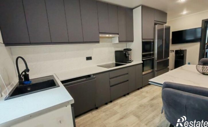 4-комн квартира ул Братьев Кашириных, 136,  д. 136