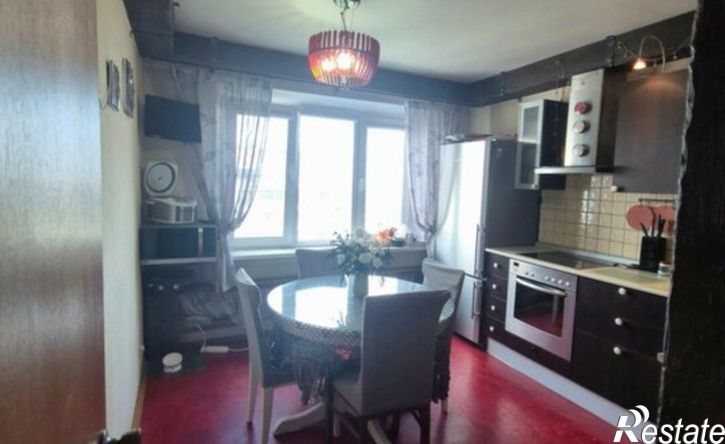 4-комн квартира пр-кт Победы, 299,  д. 299