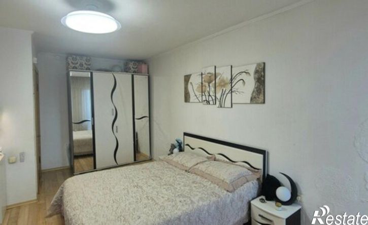 4-комн квартира пр-кт Победы, 299,  д. 299