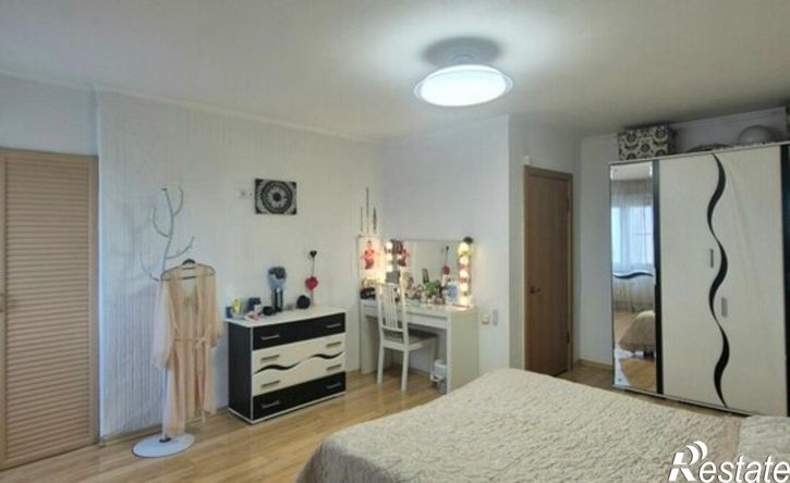 4-комн квартира пр-кт Победы, 299,  д. 299