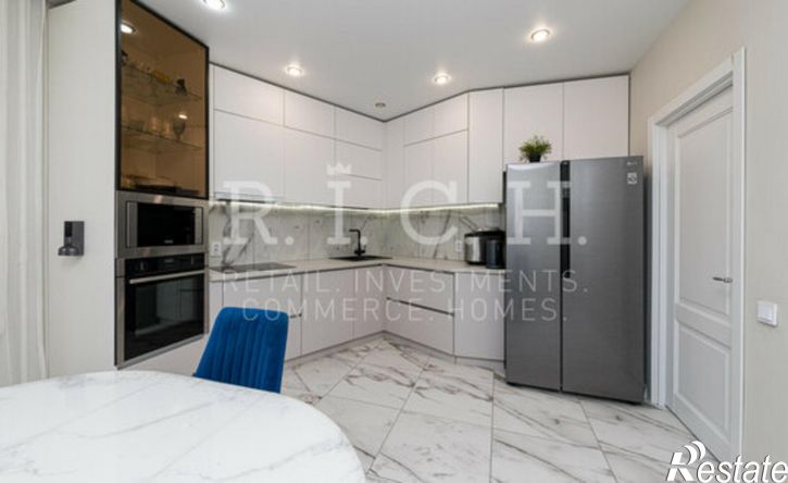 4-комн квартира пр-кт Победы, 238,  д. 238
