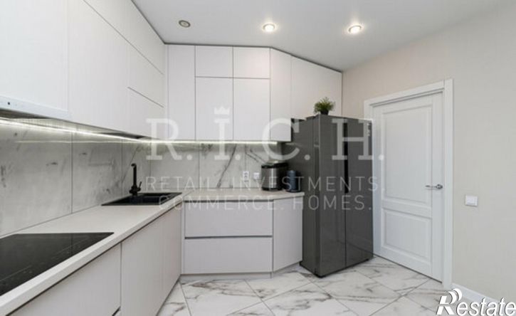 4-комн квартира пр-кт Победы, 238,  д. 238