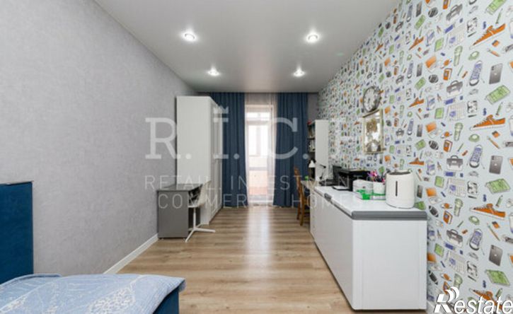 4-комн квартира пр-кт Победы, 238,  д. 238