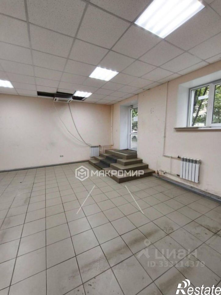 Торговое помещение ул Коммунаров, 2,  д. 2