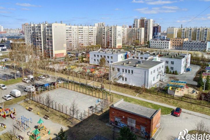 3-комн квартира ул Братьев Кашириных, 157,  д. 157