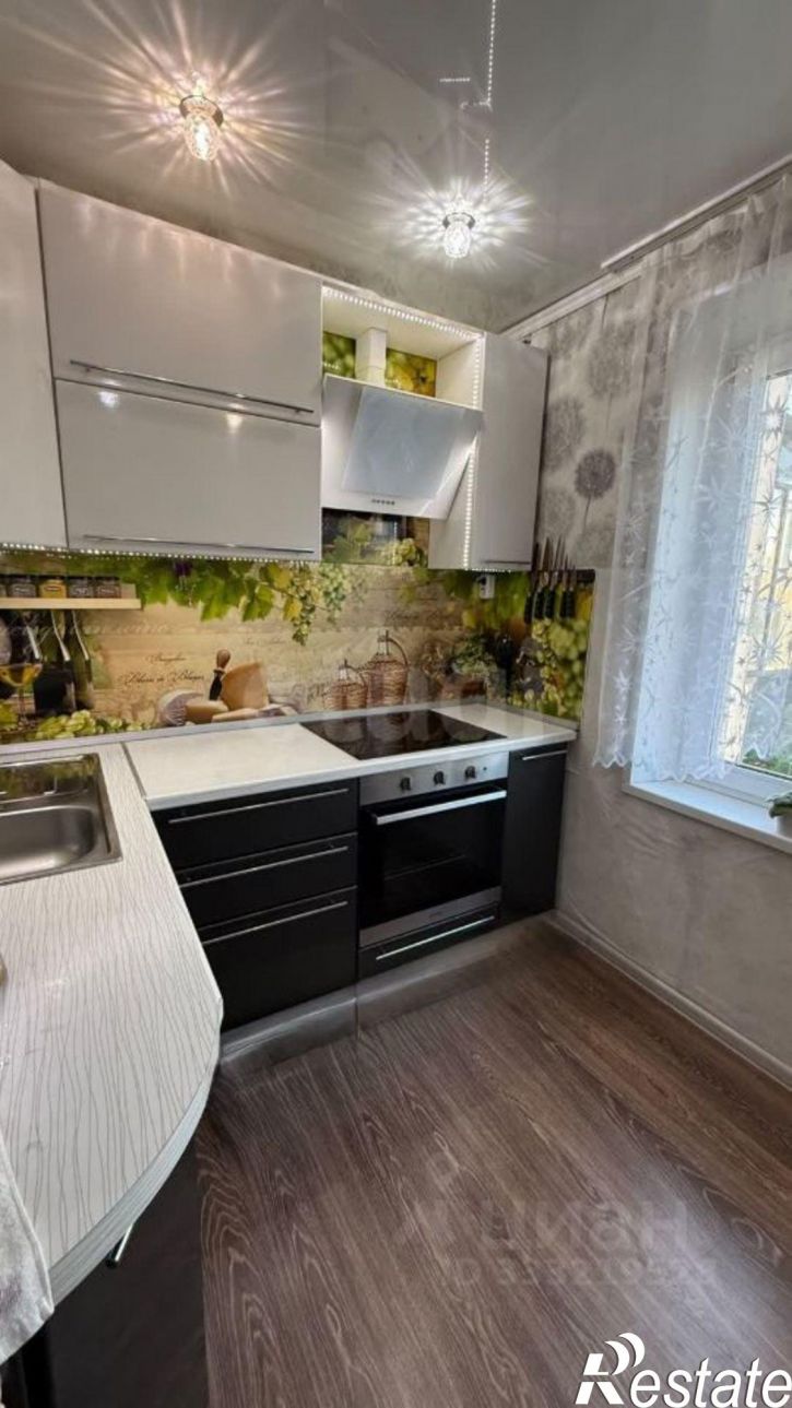 2-комн квартира ул Молодогвардейцев, 64А,  д. 64А