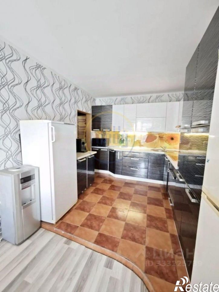 3-комн квартира ул Салютная, 21А,  д. 21А