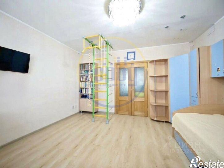 3-комн квартира ул Салютная, 21А,  д. 21А
