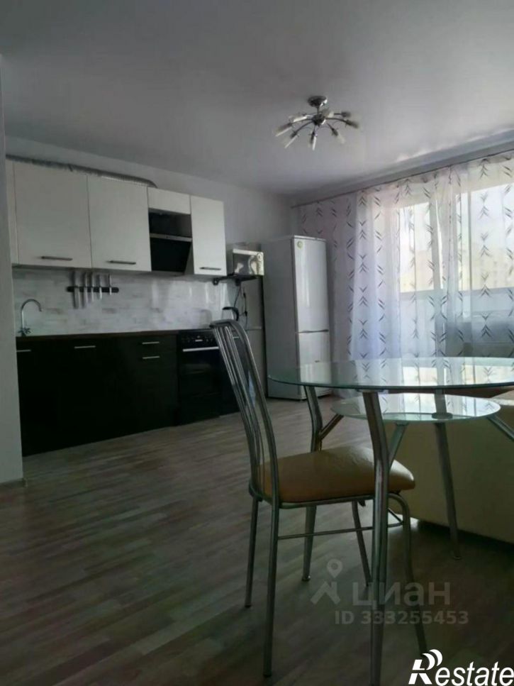 2-комн квартира улица Дмитрия Неаполитанова, 30