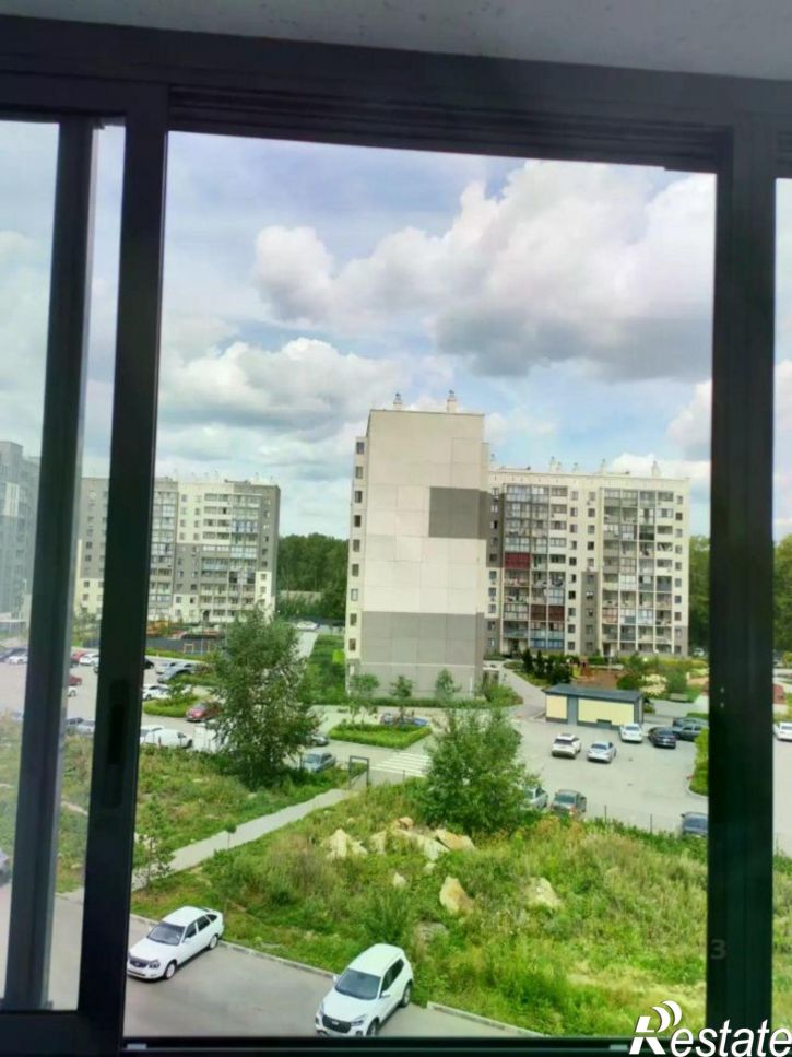 2-комн квартира улица Дмитрия Неаполитанова, 30