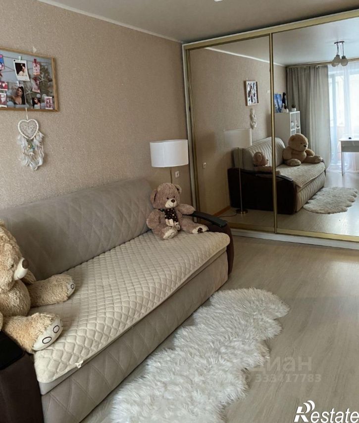 3-комн квартира ул Бурденюка, 8,  д. 8