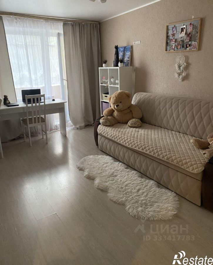 3-комн квартира ул Бурденюка, 8,  д. 8