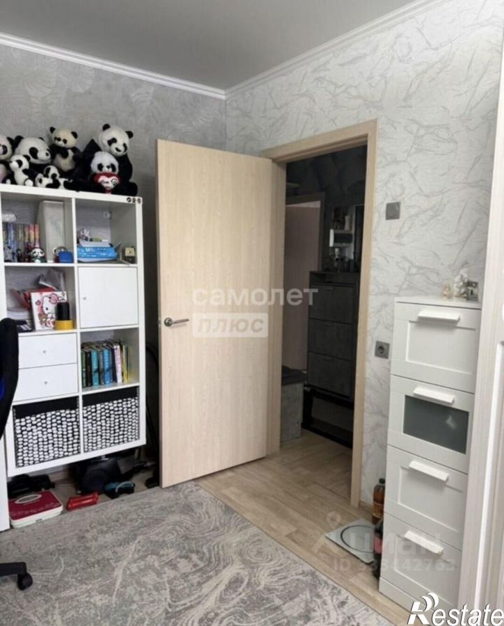 3-комн квартира улица Архитектора Александрова, 8,  д. 8