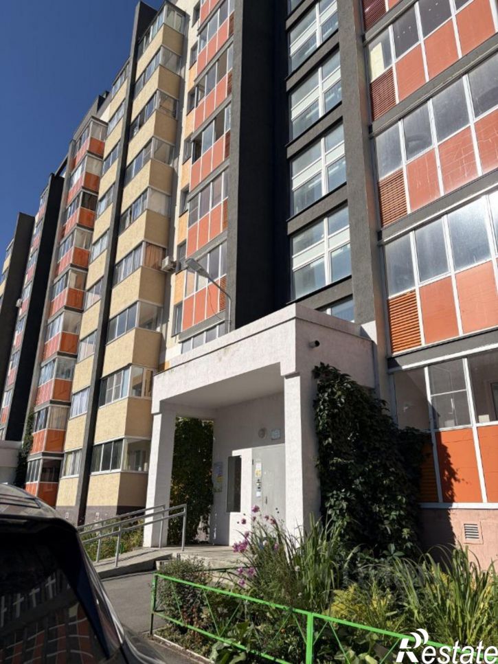 2-комн квартира улица Генерала Мартынова, 8,  д. 8