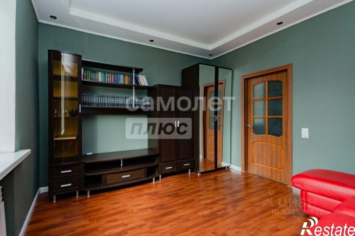 3-комн квартира улица Плеханова, 31,  д. 31