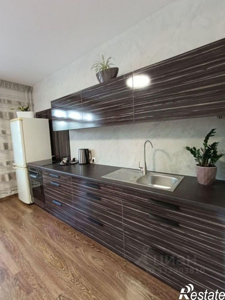 2-комн квартира улица Братьев Кашириных, 111,  д. 111
