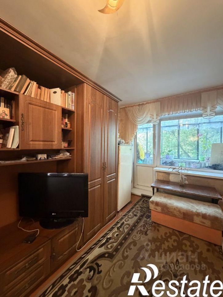 2-комн квартира улица Пети Калмыкова, 12,  д. 12