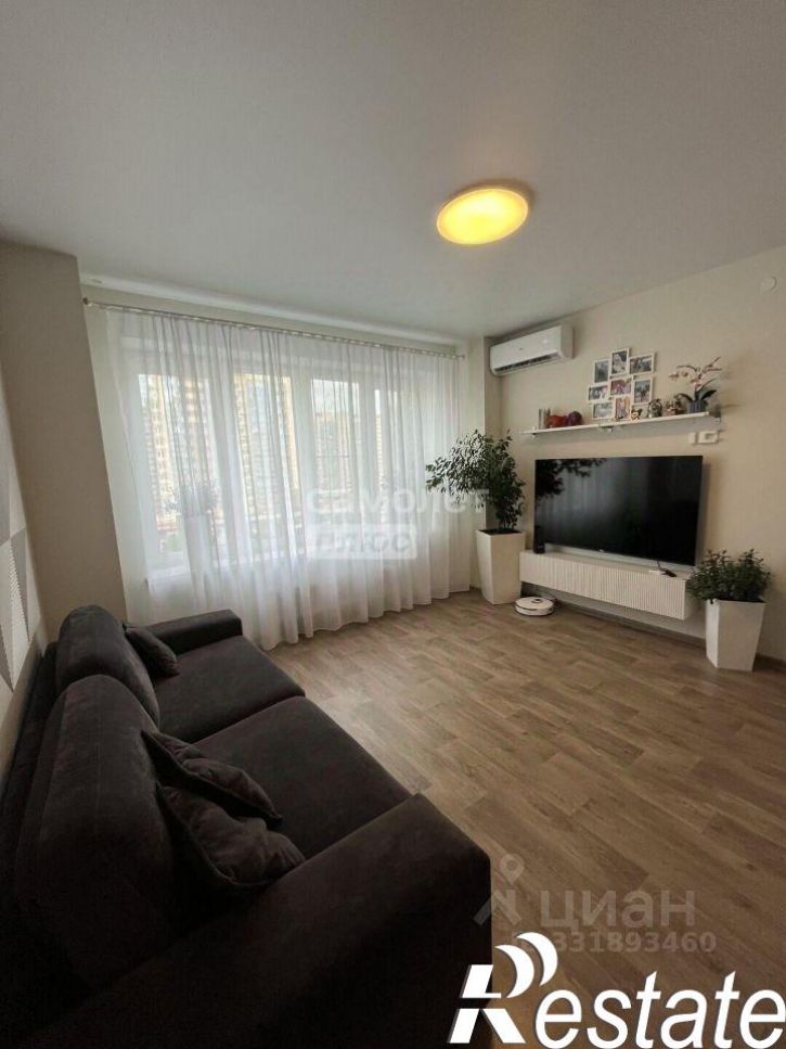 3-комн квартира проспект Родионова, 8,  д. 8
