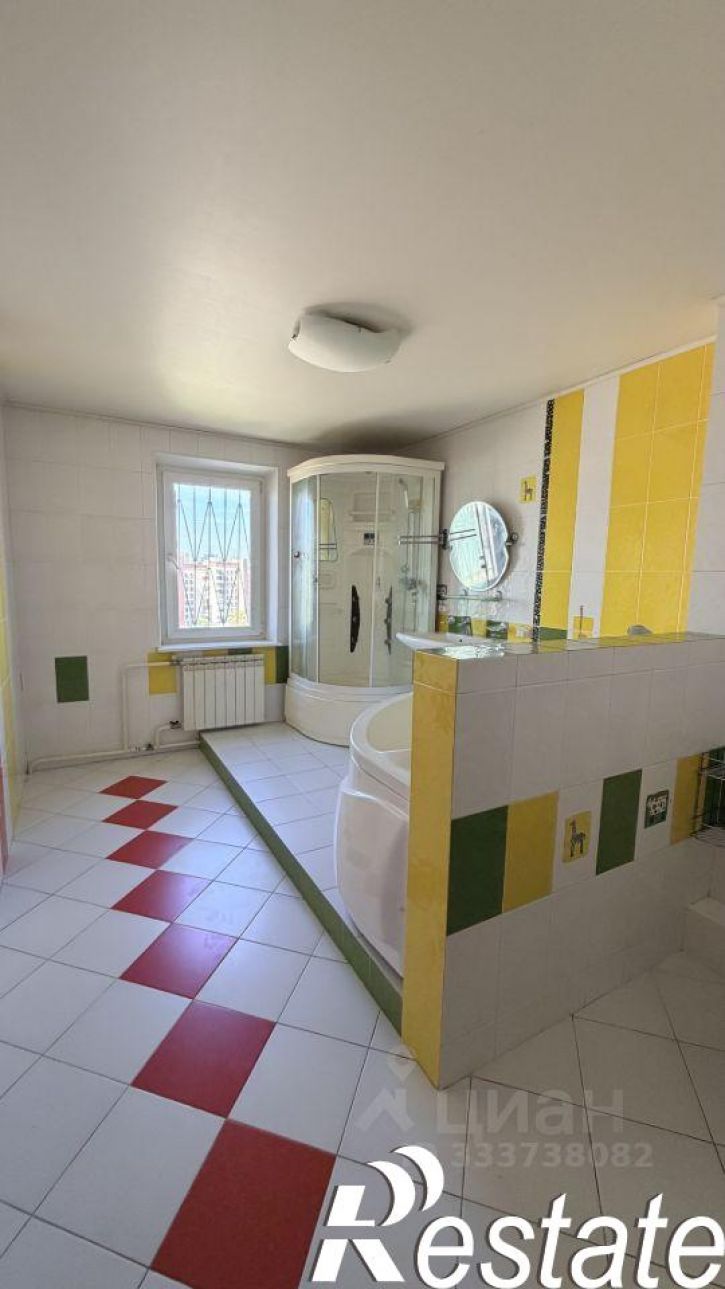 3-комн квартира улица Сулимова, 75А,  д. 75А