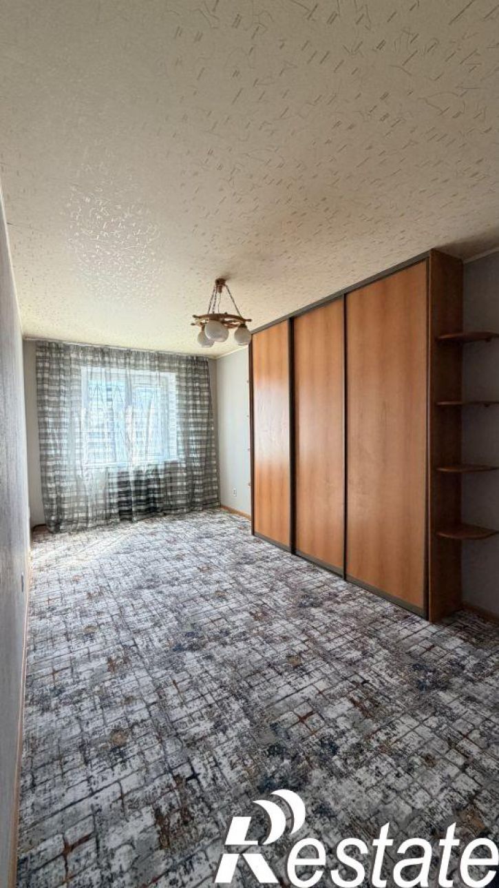 3-комн квартира улица Сулимова, 75А,  д. 75А