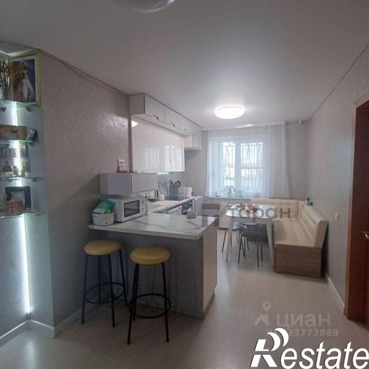 4-комн квартира улица Братьев Кашириных, 105,  д. 105
