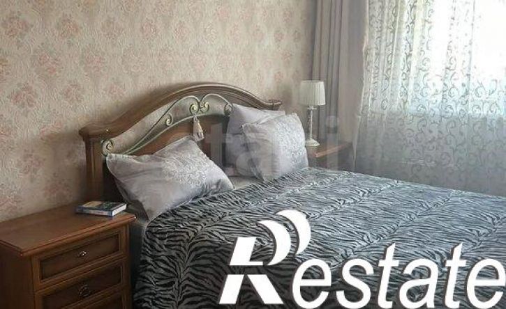 3-комн квартира улица Университетская Набережная, 40,  д. 40