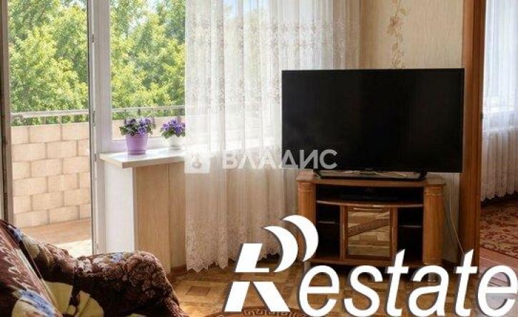 3-комн квартира улица Бажова, 24,  д. 24
