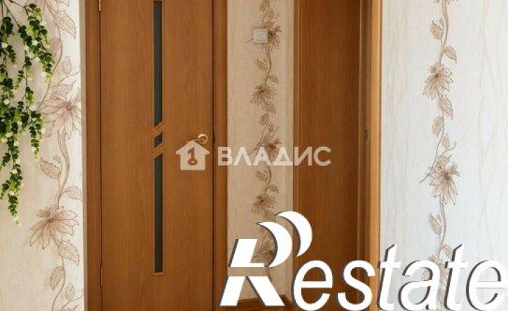 3-комн квартира улица Бажова, 24,  д. 24