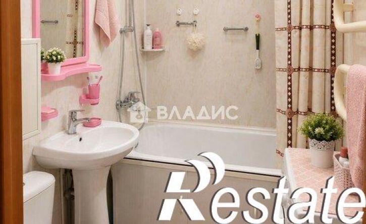 3-комн квартира улица Бажова, 24,  д. 24
