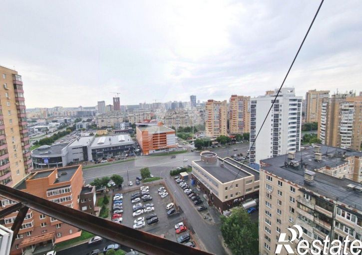 3-комн квартира улица Братьев Кашириных, 122А,  д. 122А
