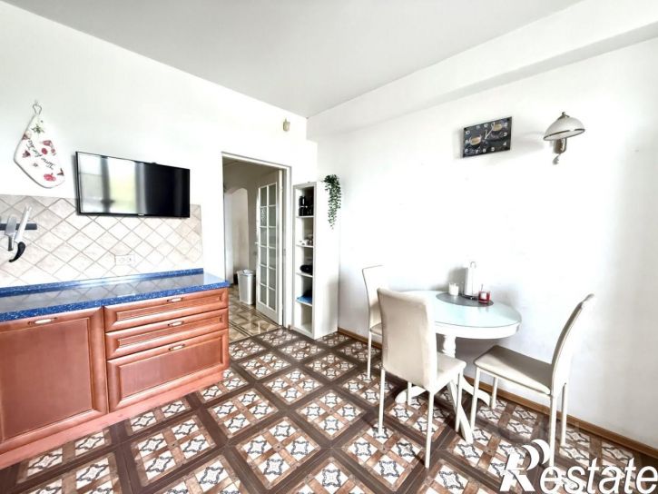 4-комн квартира улица Сталеваров, 37,  д. 37