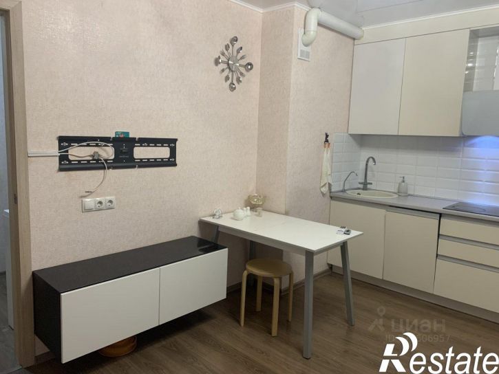 2-комн квартира улица Петра Столыпина, 19,  д. 19