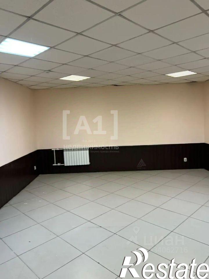 Сдать торговое помещение за 75 004 рублей на улица Доватора, 42