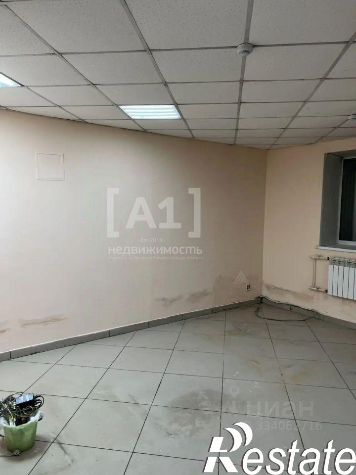Сдать торговое помещение за 75 004 рублей на улица Доватора, 42
