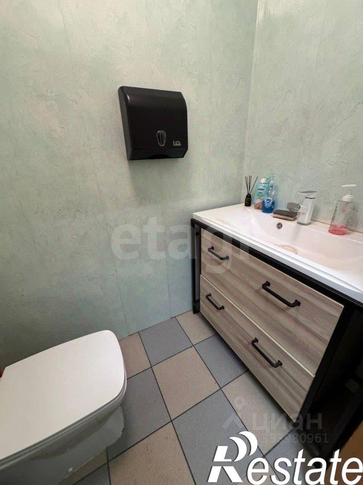 Купить офис, помещение под офис за 13 790 800 рублей на улица Монакова, 31