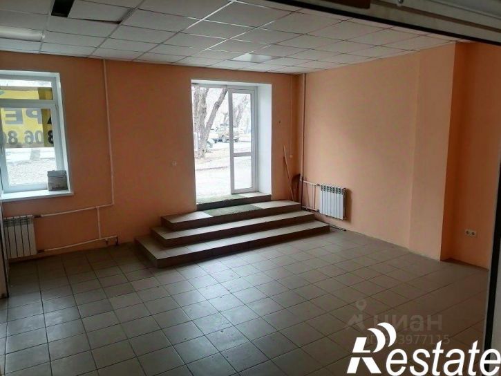 Торговое помещение улица Коммунаров, 2,  д. 2
