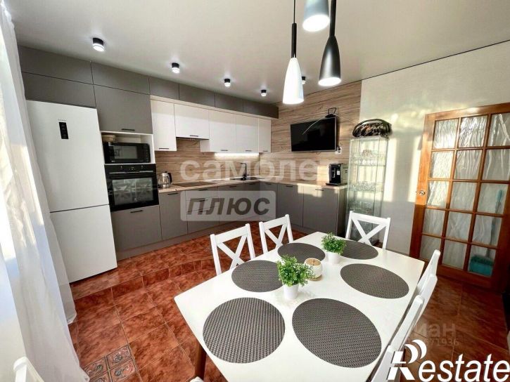 4-комн квартира улица Чичерина, 23,  д. 23