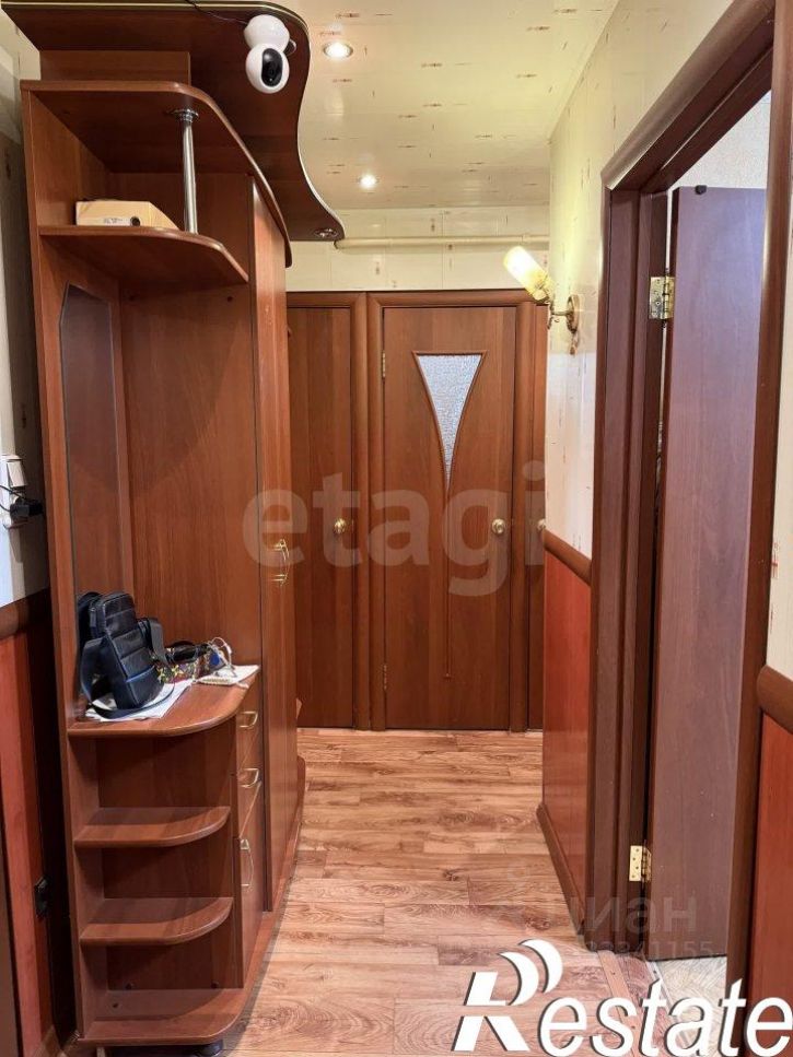 2-комн квартира улица Комарова, 110А,  д. 110А