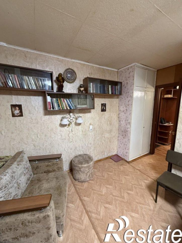 2-комн квартира улица Комарова, 110А,  д. 110А