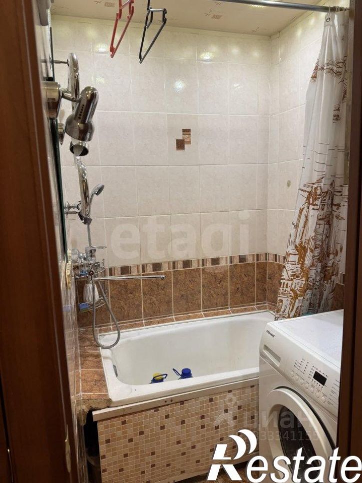2-комн квартира улица Комарова, 110А,  д. 110А