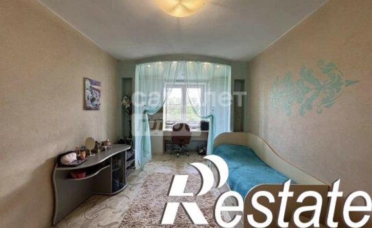 3-комн квартира улица Сталеваров, 80,  д. 80