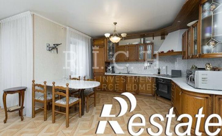 4-комн квартира улица Энгельса, 43Б,  д. 43Б