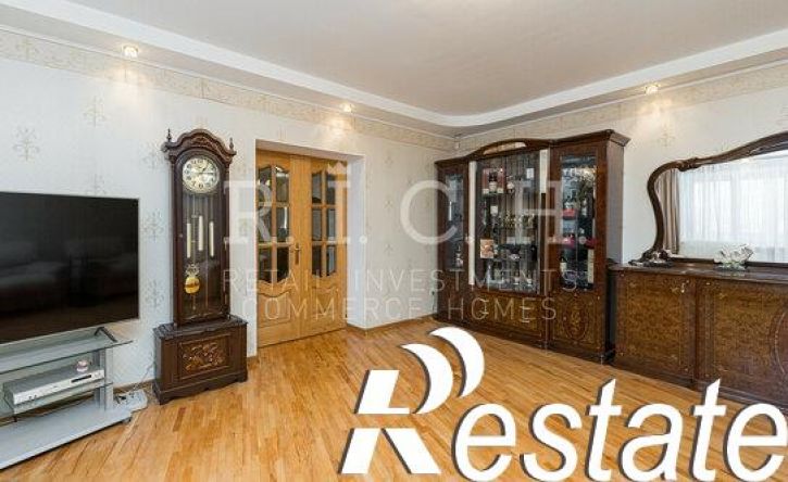4-комн квартира улица Энгельса, 43Б,  д. 43Б