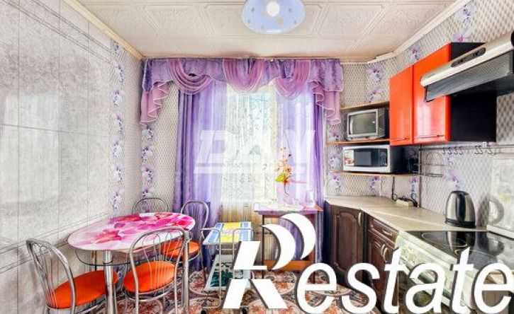 4-комн квартира улица Калинина, 11Г,  д. 11Г