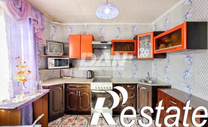 4-комн квартира улица Калинина, 11Г,  д. 11Г