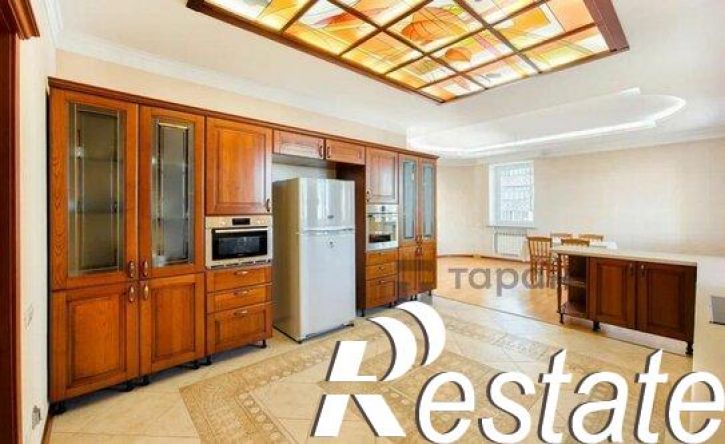 4-комн квартира улица Энгельса, 44Г,  д. 44Г