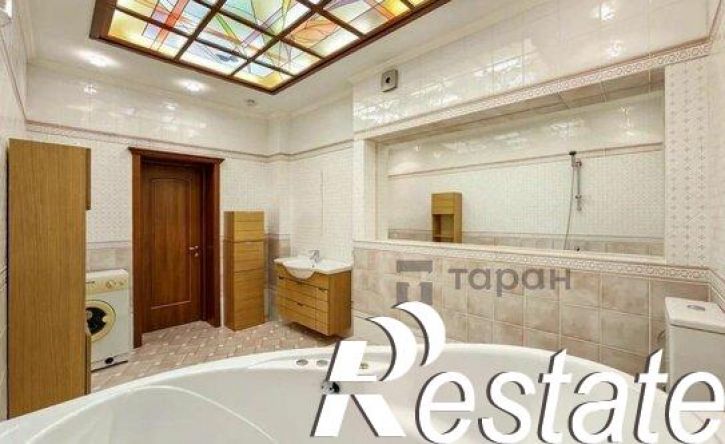 4-комн квартира улица Энгельса, 44Г,  д. 44Г