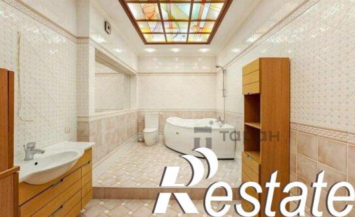4-комн квартира улица Энгельса, 44Г,  д. 44Г