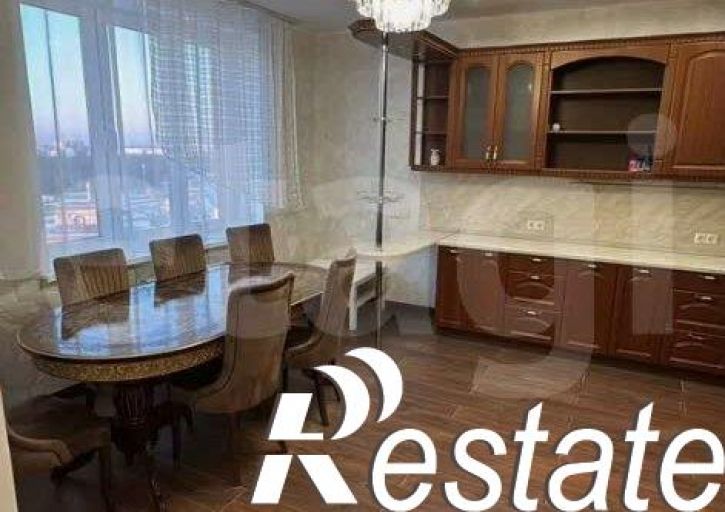 3-комн квартира улица Бейвеля, 3,  д. 3