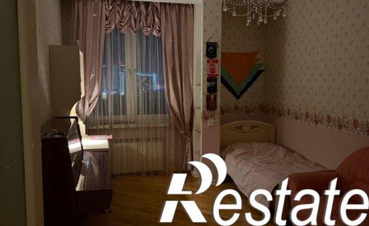 4-комн квартира улица Энгельса, 26А,  д. 26А